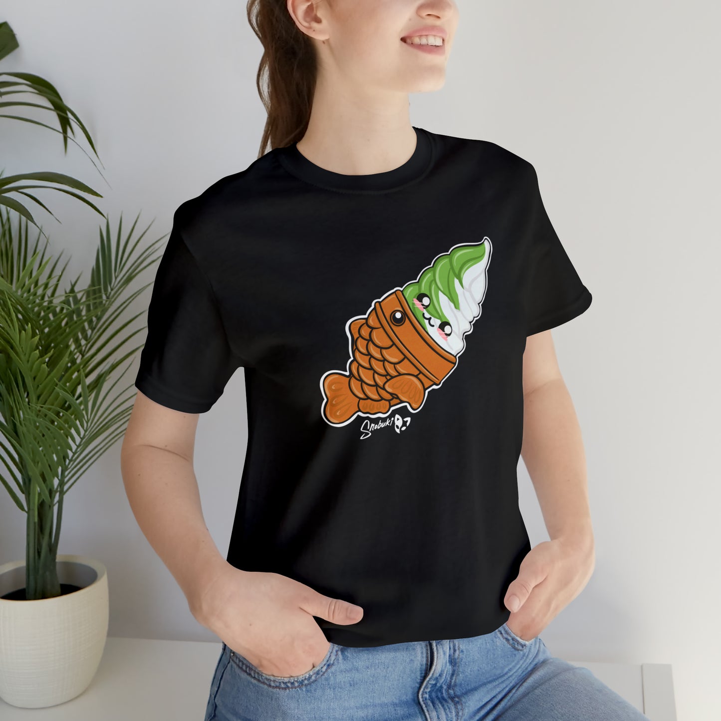 Matcha and vanilla soft serve tayaki Short Sleeve Tee