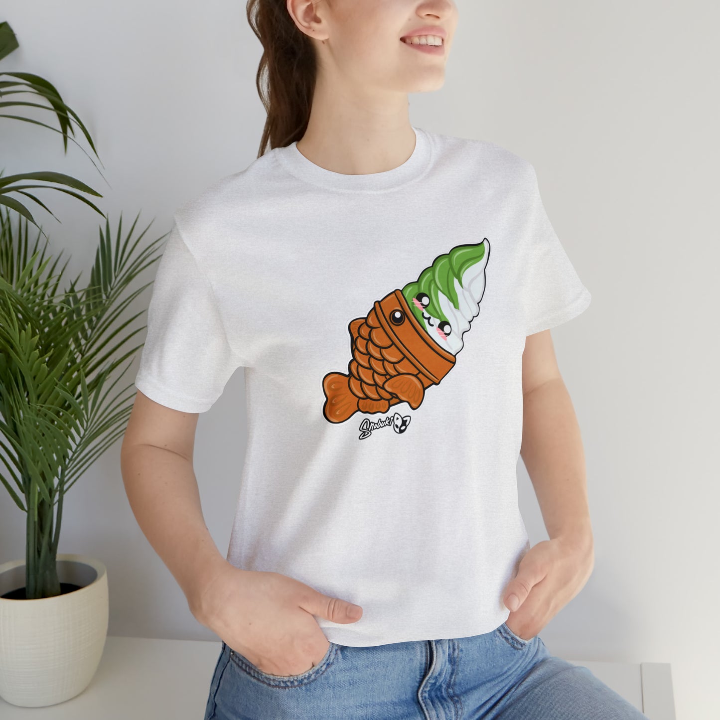 Matcha and vanilla soft serve tayaki Short Sleeve Tee