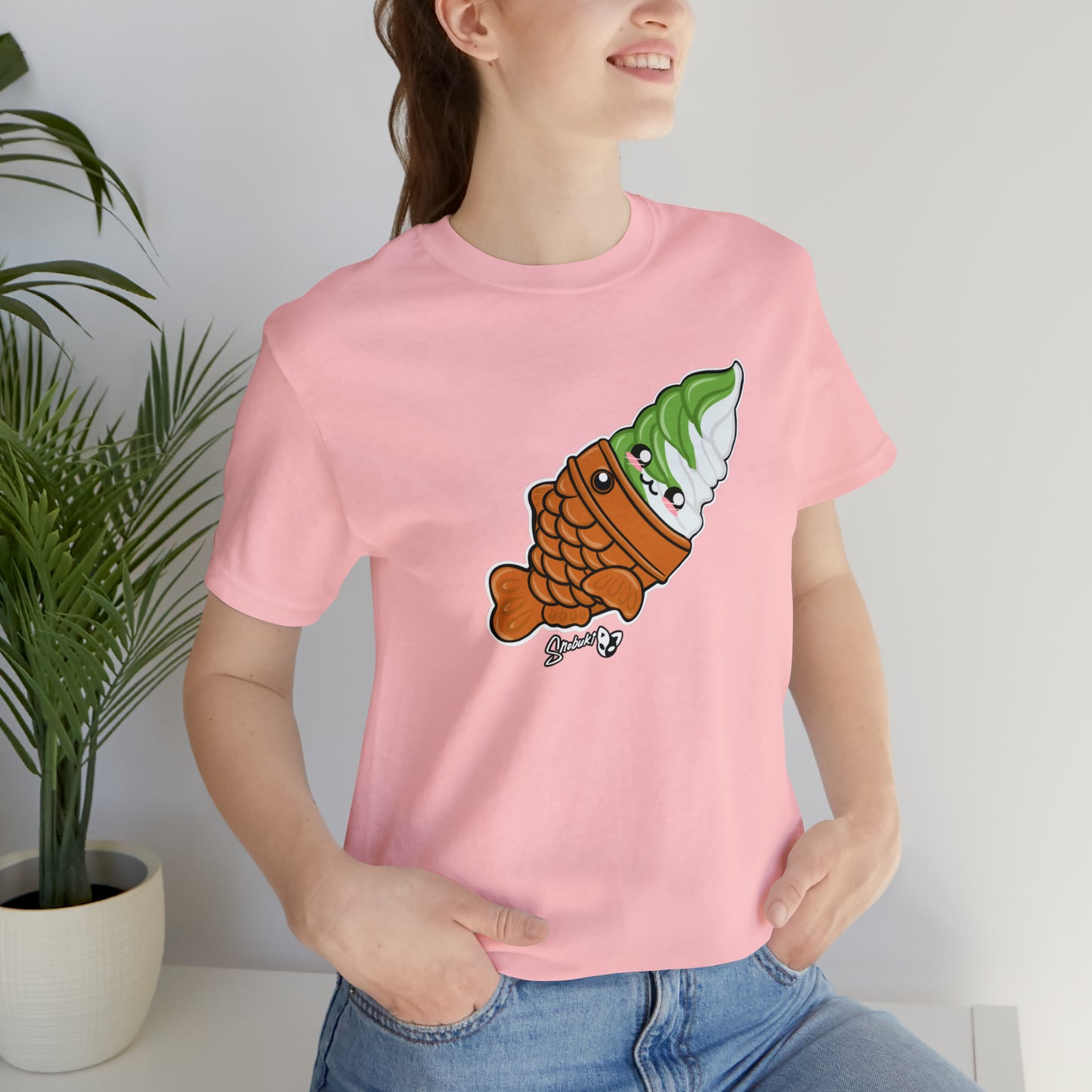 Matcha and vanilla soft serve tayaki Short Sleeve Tee