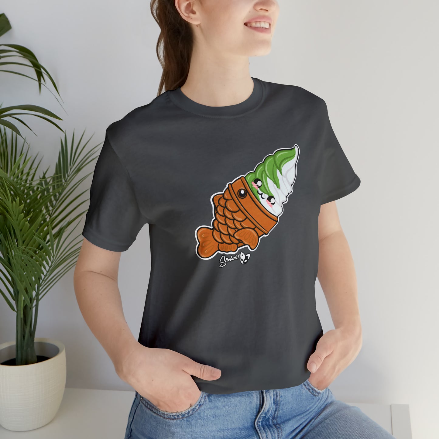 Matcha and vanilla soft serve tayaki Short Sleeve Tee