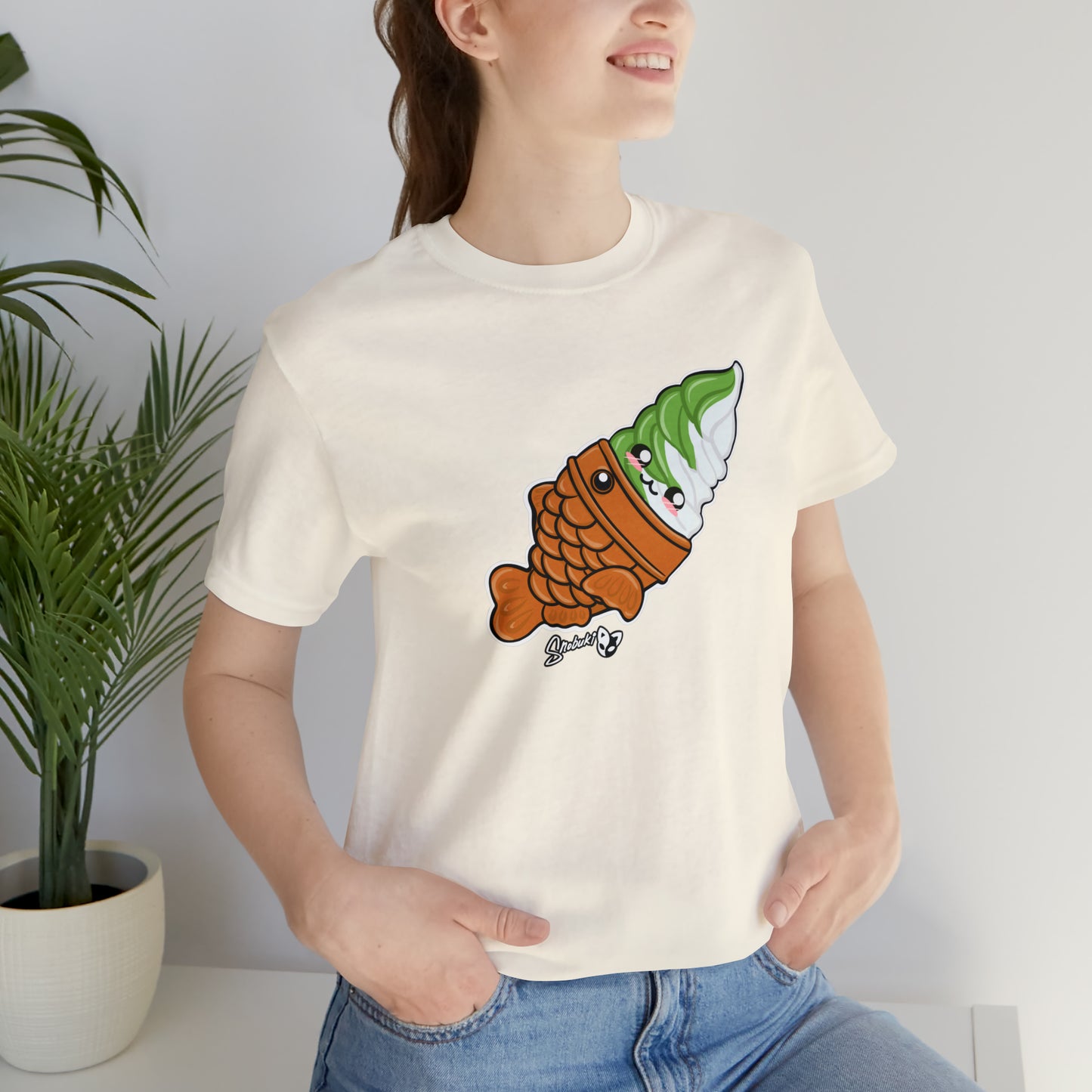 Matcha and vanilla soft serve tayaki Short Sleeve Tee